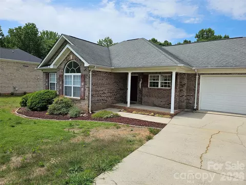 2823 Gourdvine Dr, Marshville, NC 28103