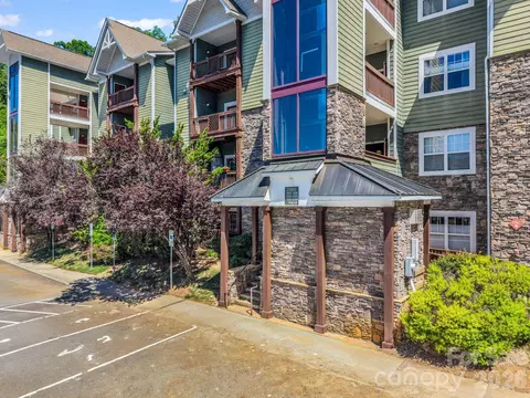 2000 Olde Eastwood Village 3b Blvd #3B, Asheville, NC 28803