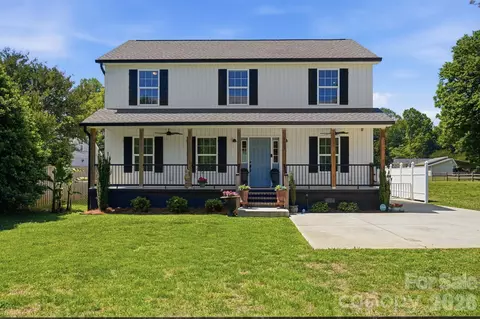 1001 Noles Dr, Mount Holly, NC 28120