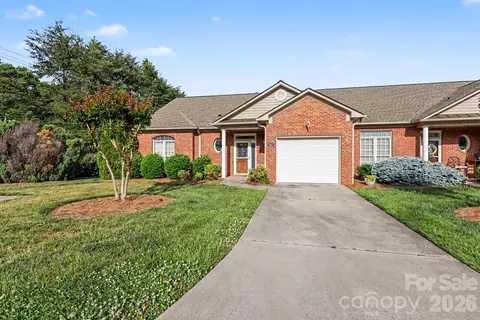 411 Northbridge Dr, High Point, NC 27265