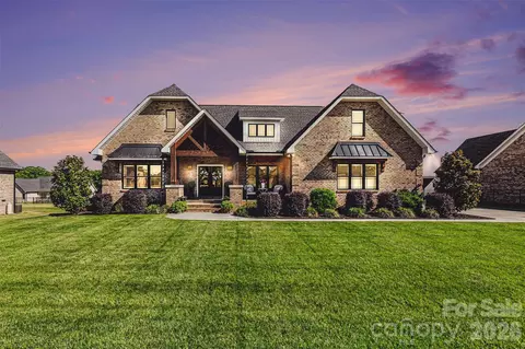 2952 Mehling Dr, Lincolnton, NC 28092