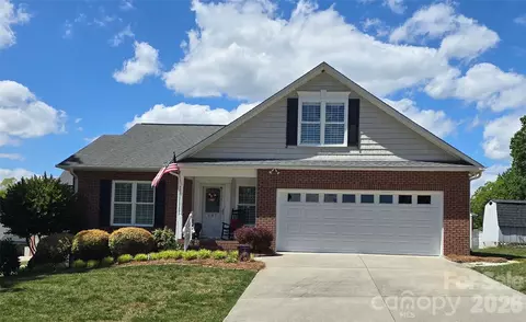 587 Marigold Dr, Kannapolis, NC 28083
