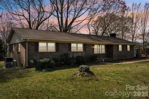 839 Oak Grove Rd, Kings Mountain, NC 28086
