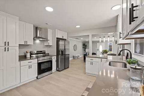 602 Clarinda St, Rock Hill, SC 29730