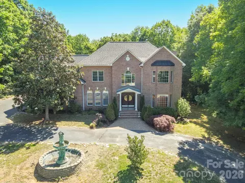 381 Lake Forest Dr, Taylorsville, NC 28681