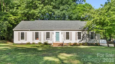 9608 Watergate Rd, Charlotte, NC 28270