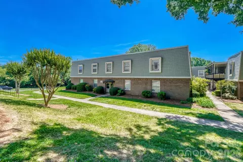 2610 Park B Rd #B, Charlotte, NC 28209