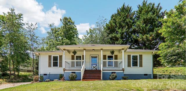 133 Highland St, Weaverville, NC 28787