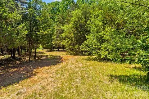 190 Sheffield Rd, Harmony, NC 28634 photo 4