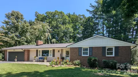 1 Oakwilde Dr, Asheville, NC 28803