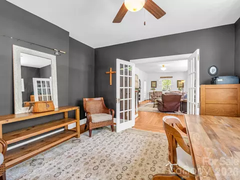 Dining - 536 Maple St, Brevard, NC 28712 photo 1 of 3