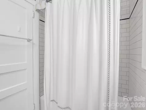 Bath - 536 Maple St, Brevard, NC 28712 photo 6 of 6