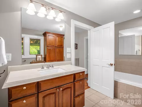Bath - 536 Maple St, Brevard, NC 28712 photo 3 of 6