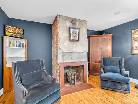 Living - 536 Maple St, Brevard, NC 28712 photo 2 of 2