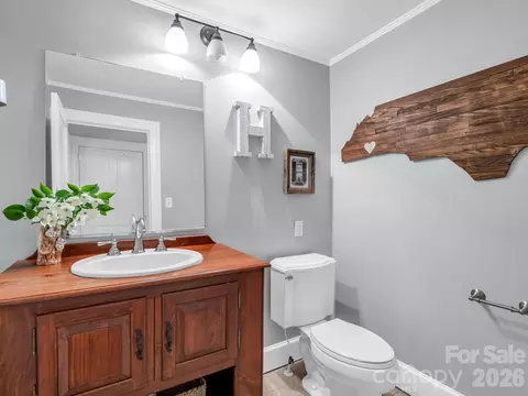 Bath - 536 Maple St, Brevard, NC 28712 photo 1 of 6