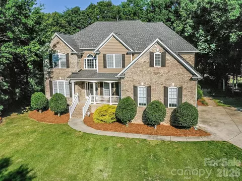 6167 Four Wood Dr, Matthews, NC 28104