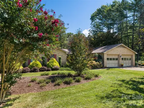 40 Applecross Rd, Weaverville, NC 28787