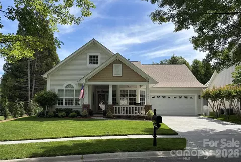 1005 Feather Oak Ln, Matthews, NC 28104