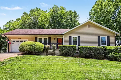 115 Cartway Ln, Statesville, NC 28625