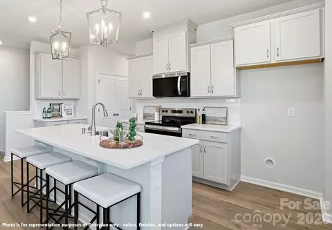 2574 Selbourne Dr, Gastonia, NC 28052