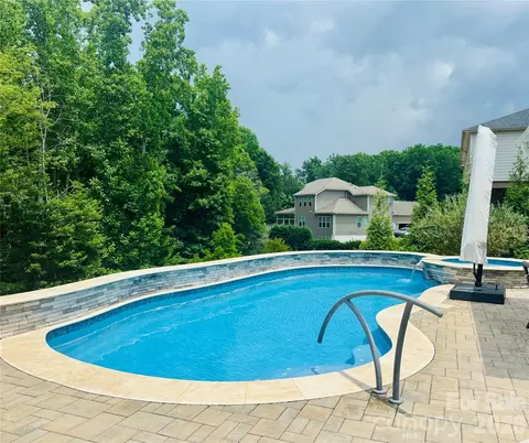 138 Campanile Dr, Mooresville, NC 28117
