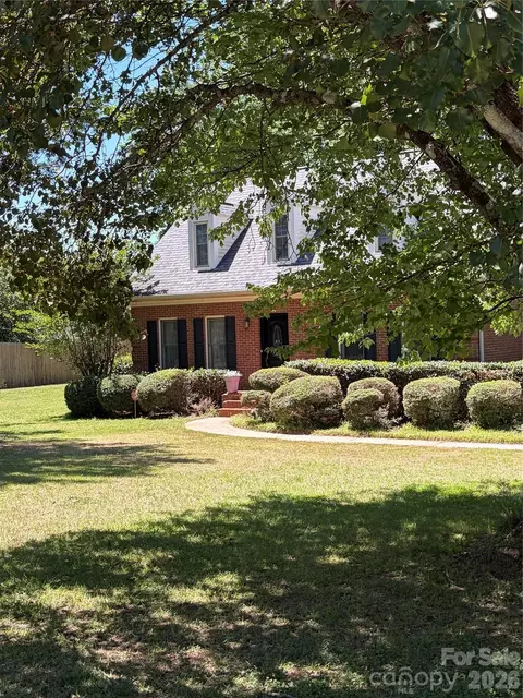 402 S Providence Rd, Waxhaw, NC 28173