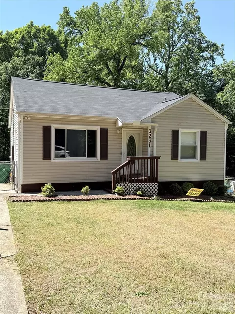 3231 Carver Pl, Charlotte, NC 28269