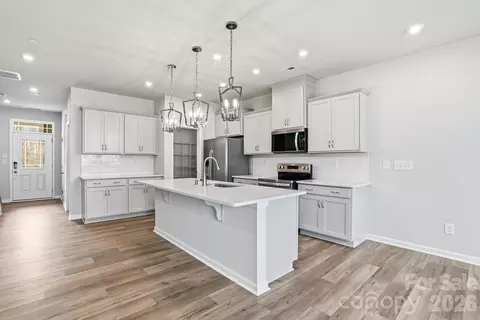 2540 Hedgecliff Rd, Kannapolis, NC 28083