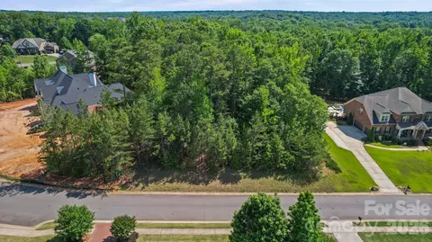 1235 Lancashire Dr, Fort Mill, SC 29707