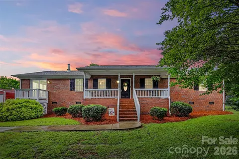 2219 Rock Rest Rd, Wingate, NC 28174