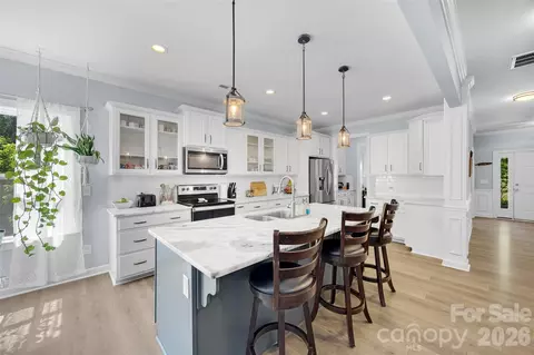 Kitchen - 3430 Caroland Dr, Fort Mill, SC 29708 photo 2 of 3