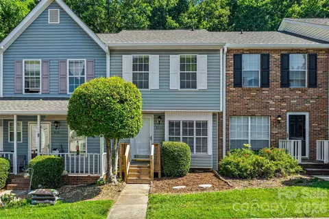 8117 Circle Tree Ln, Charlotte, NC 28277