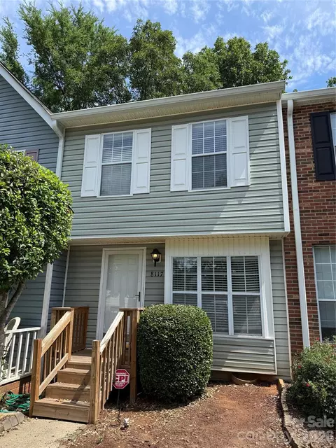 8117 Circle Tree Ln, Charlotte, NC 28277
