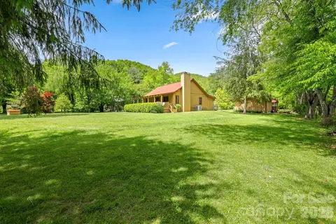 300 Bugle Boy Dr, Cullowhee, NC 28723