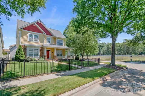 4000 Warwagon Dr, Indian Trail, NC 28079