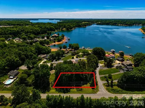 4244 Harbor Ln, Sherrills Ford, NC 28673