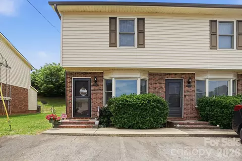 440 Stoneycreek Ln, Rock Hill, SC 29730
