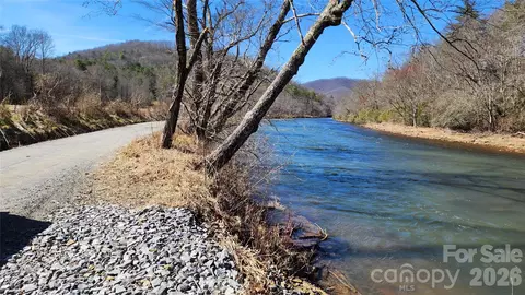 360 River Cove Ln, Hayesville, NC 28904 photo 5