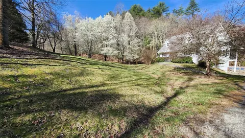 360 River Cove Ln, Hayesville, NC 28904 photo 3