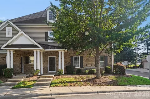 15323 Barossa Valley St, Charlotte, NC 28277