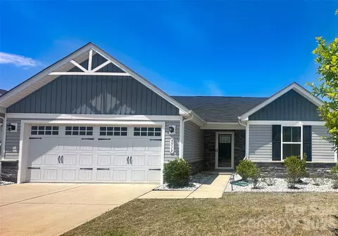 5513 Hughesdale Dr, Charlotte, NC 28215