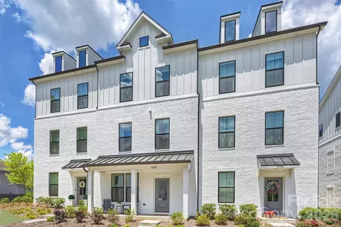 3024 Red Cardinal Ln, Charlotte, NC 28211