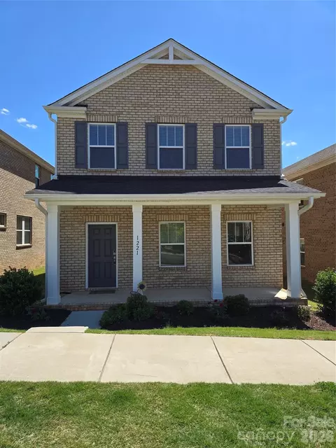 1221 Colgher St, Charlotte, NC 28227