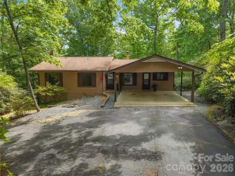 32 Honeysuckle Ridge Rd, Pisgah Forest, NC 28768