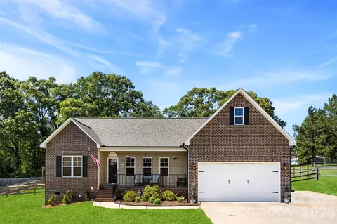 2357 Mintew Cir, Lincolnton, NC 28092