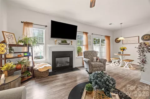 1435 Harpers Inlet Dr, Clover, SC 29710