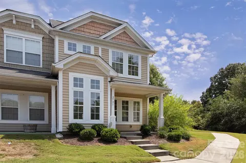 2721 Grain Mill Ln, Charlotte, NC 28214