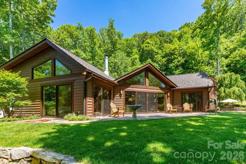 29 Gardner Ln, Asheville, NC 28803