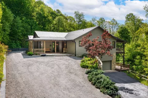592 Susanna Cove Rd, Mars Hill, NC 28754