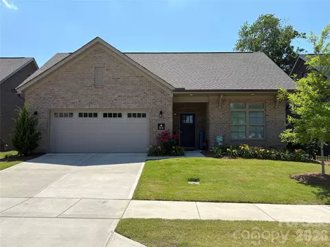 314 Lifestyle Ct, Gastonia, NC 28056